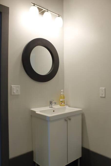 Suite #B, Industrial Styling, Ac Halifax Ngoại thất bức ảnh